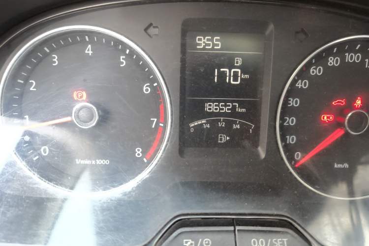 Used Volkswagen Lavida 2013 Revised Version 1.4 TSI Manual Comfort Edition Odometer Close Up