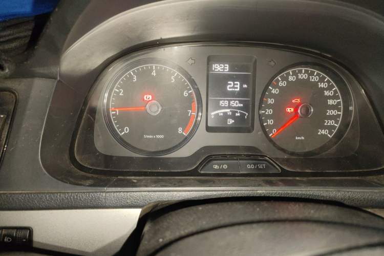 Used Volkswagen Lavida 2013 Revised Classic 1.6L Manual Fashion Edition Odometer Close Up