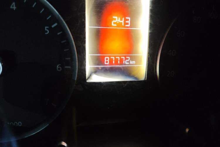 Used Volkswagen Lavida 2013 Classic 1.6L Manual Fashion Edition Odometer Close Up