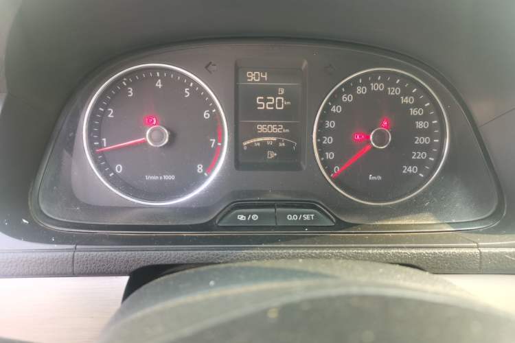 Used Volkswagen Lavida 2013 Restyled Classic 1.6L Manual Comfort Edition Odometer Close Up