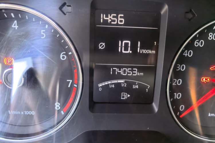 Used Volkswagen Lavida 2013 Revised Classic 1.6L Manual Fashion Edition Odometer Close Up