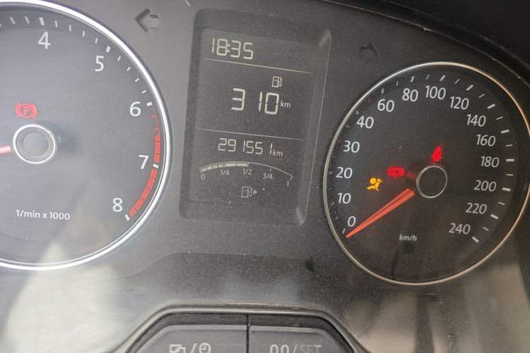 Used Volkswagen Lavida 2013 Restyled Classic 1.6L Manual Comfort Edition Odometer Close Up