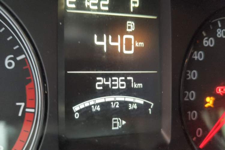 Used Volkswagen Lavida 2013 Revised Classic 1.6L Automatic Fashion Edition Odometer Close Up