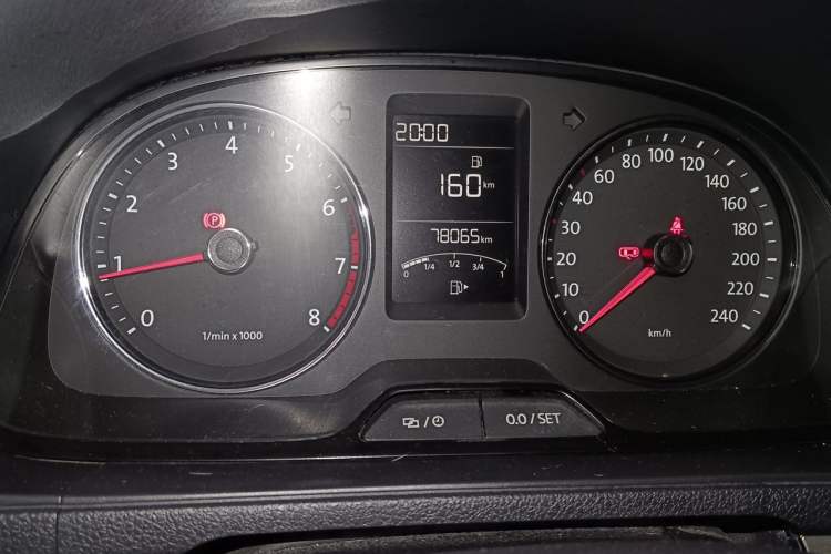 Used Volkswagen Lavida 2013 Restyled Classic 1.6L Manual Comfort Edition Odometer Close Up