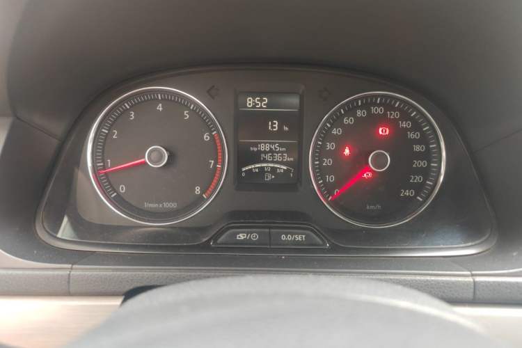 Used Volkswagen Lavida 2013 1.4TSI Manual Comfort Edition Odometer Close Up