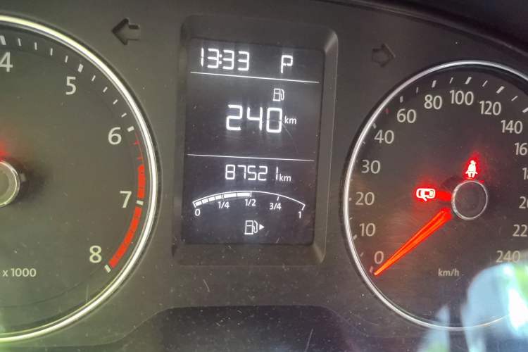 Used Volkswagen Lavida 2013 Revised Version 1.4 TSI DSG Comfort Edition Odometer Close Up