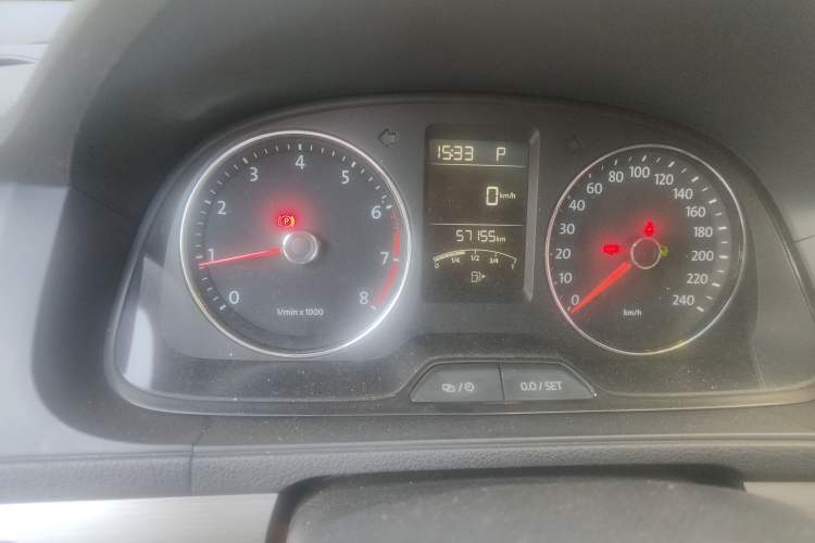 Used Volkswagen Lavida 2013 Restyled Classic 1.6L Automatic Comfort Edition Odometer Close Up