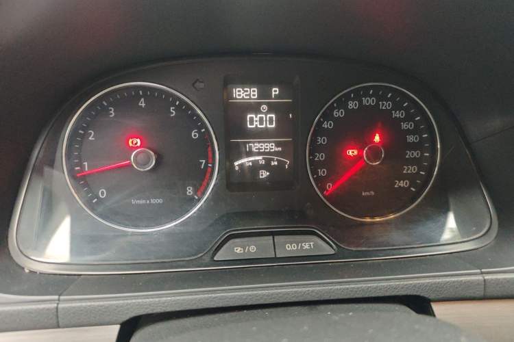 Used Volkswagen Lavida 2013 Restyled Classic 1.6L Automatic Comfort Edition Odometer Close Up