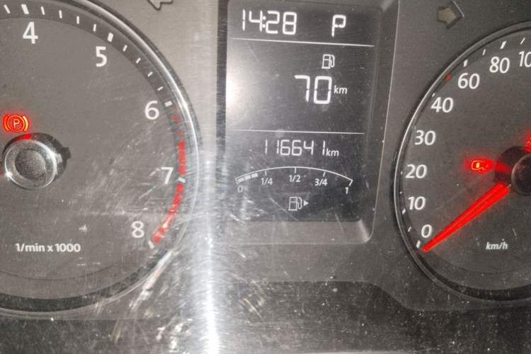 Used Volkswagen Lavida 2013 Restyled Classic 1.6L Automatic Comfort Edition Odometer Close Up