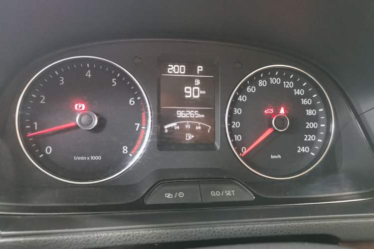 Used Volkswagen Lavida 2013 Restyled Classic 1.6L Automatic Comfort Edition Odometer Close Up