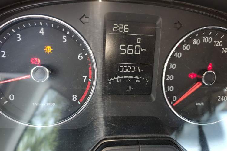 Used Volkswagen Lavida 2013 1.6L Manual Comfort Edition Odometer Close Up
