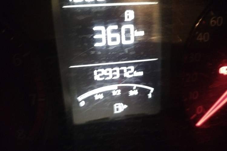 Used Volkswagen Lavida 2013 Revised Classic 1.6L Manual Fashion Edition Odometer Close Up