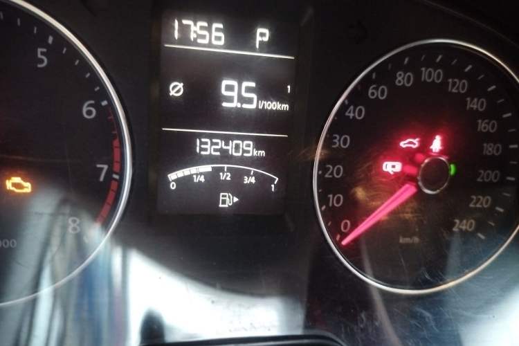 Used Volkswagen Lavida 2013 Restyled Classic 1.6L Automatic Comfort Edition Odometer Close Up