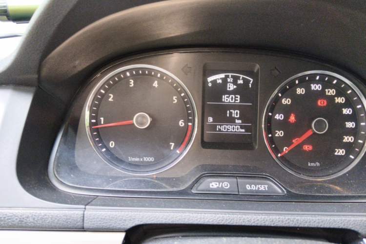 Used Volkswagen Lavida 2013 1.6L Manual Comfort Edition Odometer Close Up