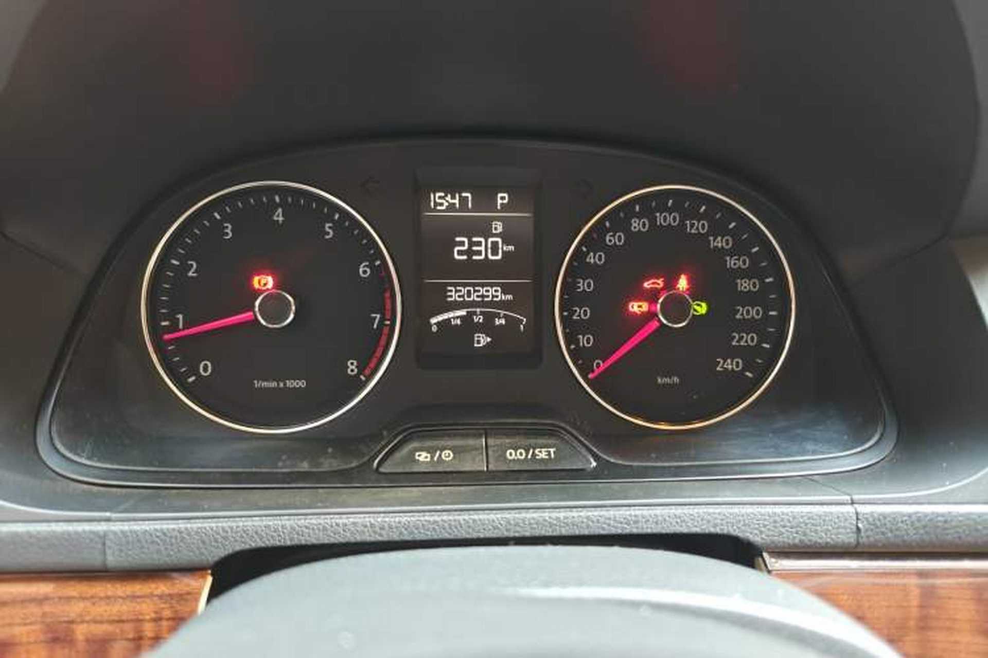 Used Volkswagen Lavida 2013 Restyled Classic 1.6L Automatic Comfort Edition Odometer Close Up