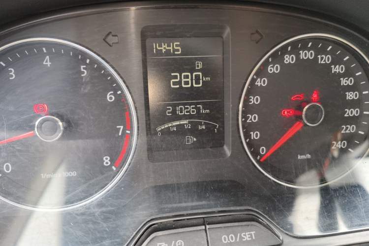 Used Volkswagen Lavida 2013 Restyled Classic 1.6L Manual Comfort Edition Odometer Close Up