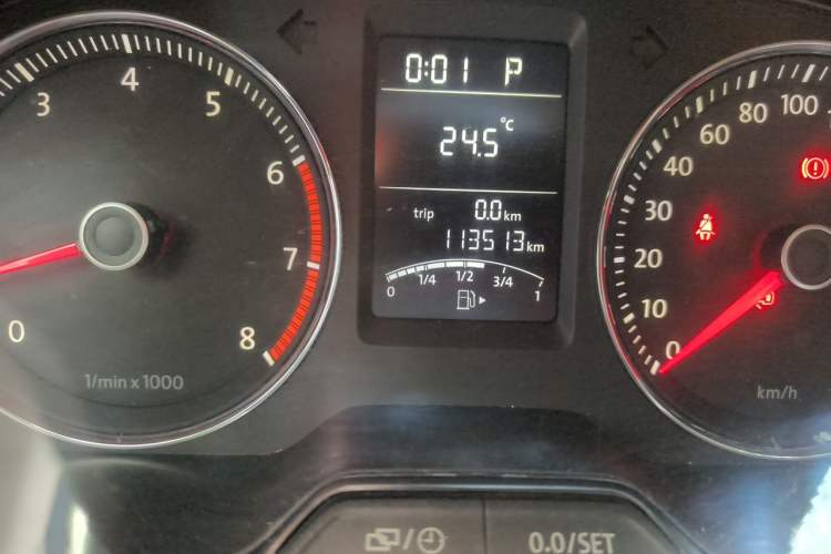 Used Volkswagen Lavida 2013 1.4TSI DSG Comfort Edition Odometer Close Up