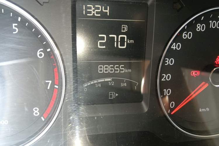 Used Volkswagen Lavida 2013 Restyled Classic 1.6L Manual Comfort Edition Odometer Close Up