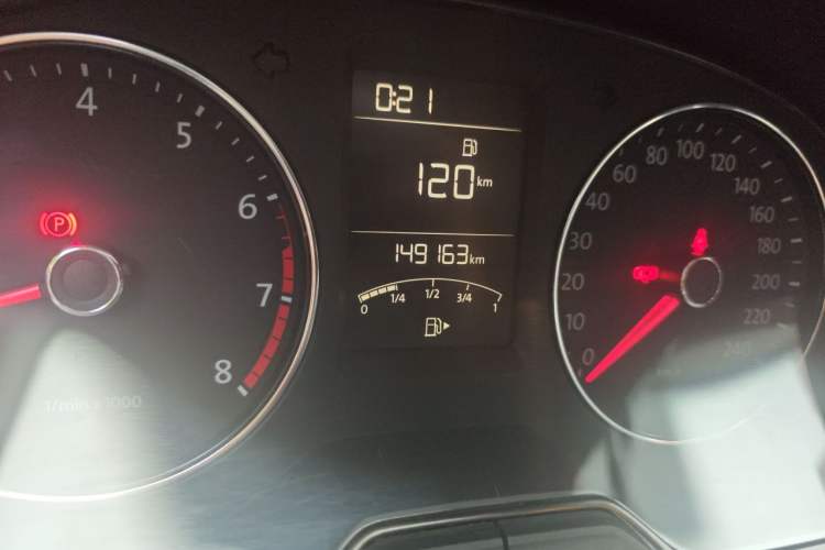 Used Volkswagen Lavida 2013 Restyled Classic 1.6L Manual Comfort Edition Odometer Close Up