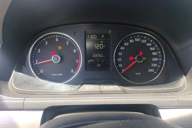 Used Volkswagen Lavida 2013 Restyled Classic 1.6L Automatic Comfort Edition Odometer Close Up
