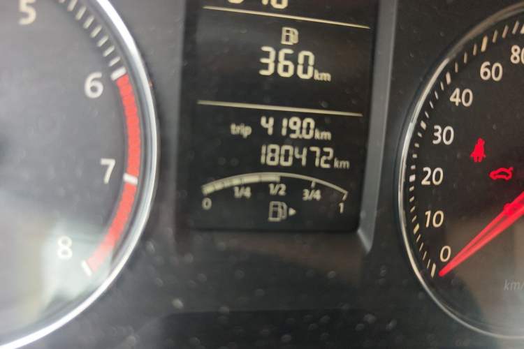 Used Volkswagen Lavida 2013 1.4TSI Manual Comfort Edition Odometer Close Up