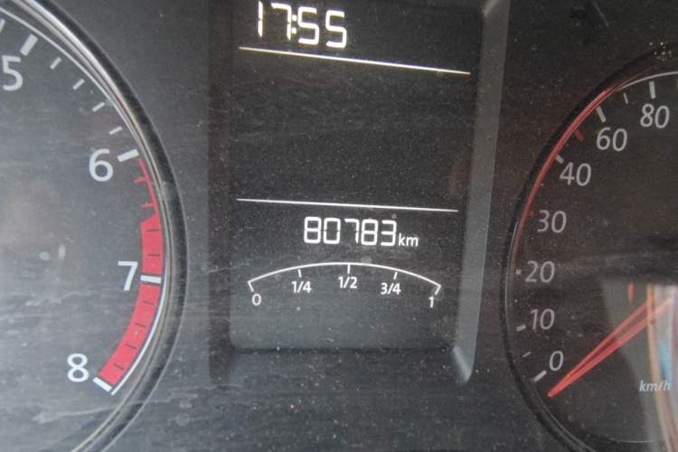 Used Volkswagen Lavida 2013 Revised Classic 1.6L Automatic Fashion Edition Odometer Close Up