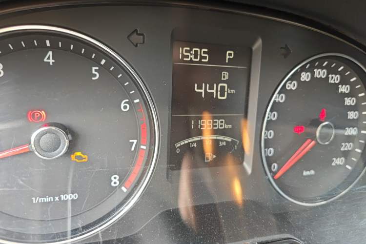Used Volkswagen Lavida 2013 Restyled Classic 1.6L Automatic Comfort Edition Odometer Close Up