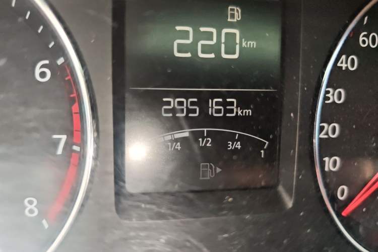 Used Volkswagen Lavida 2013 Restyled Classic 1.6L Automatic Comfort Edition Odometer Close Up