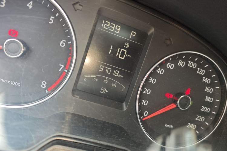 Used Volkswagen Lavida 2013 Restyled Classic 1.6L Automatic Comfort Edition Odometer Close Up