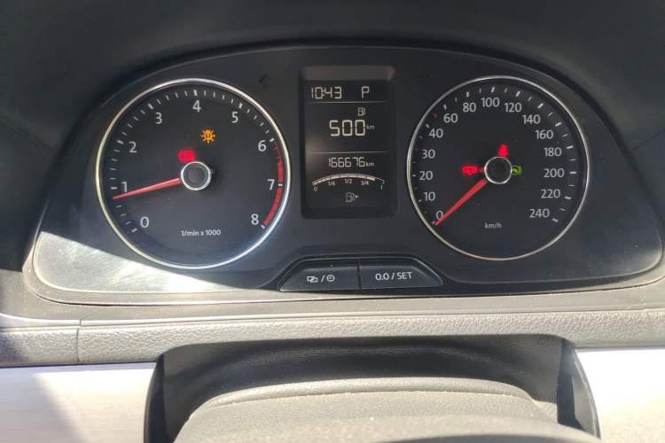 Used Volkswagen Lavida 2013 Restyled Classic 1.6L Automatic Comfort Edition Odometer Close Up