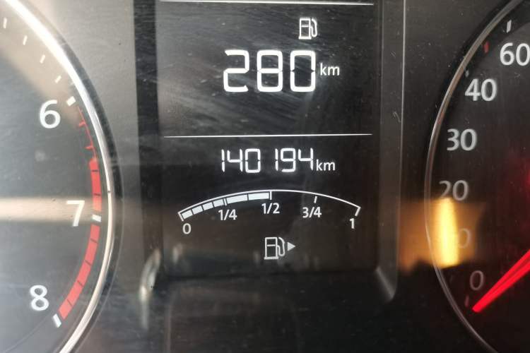 Used Volkswagen Lavida 2013 Restyled Classic 1.6L Manual Comfort Edition Odometer Close Up