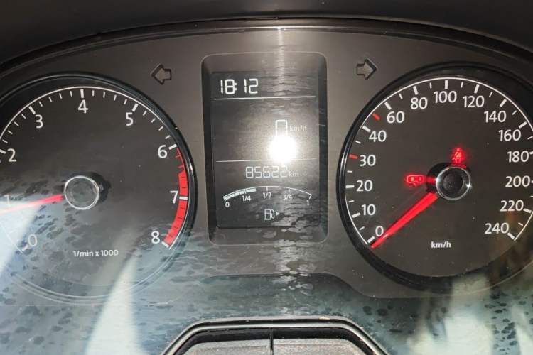 Used Volkswagen Lavida 2013 Revised Classic 1.6L Manual Fashion Edition Odometer Close Up