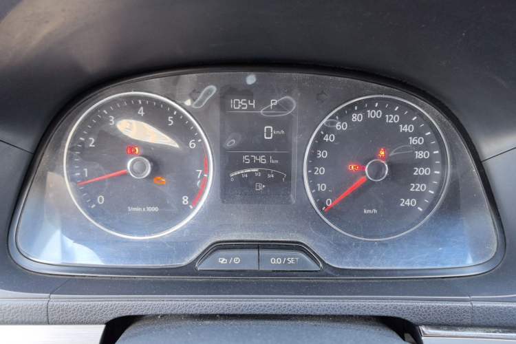 Used Volkswagen Lavida 2013 Restyled Classic 1.6L Automatic Comfort Edition Odometer Close Up