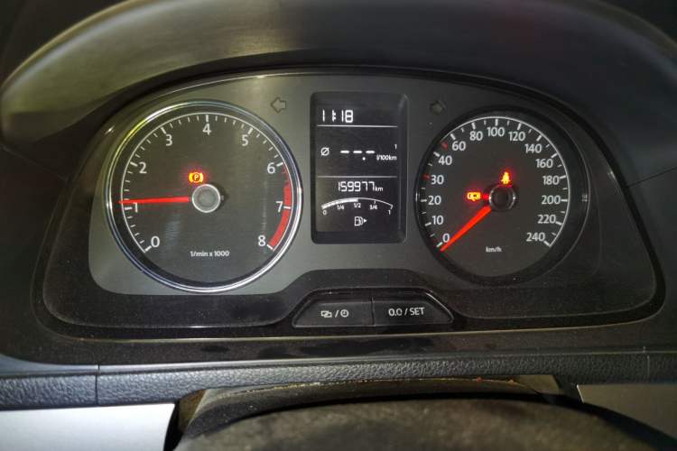 Used Volkswagen Lavida 2013 Revised Classic 1.6L Manual Fashion Edition Odometer Close Up