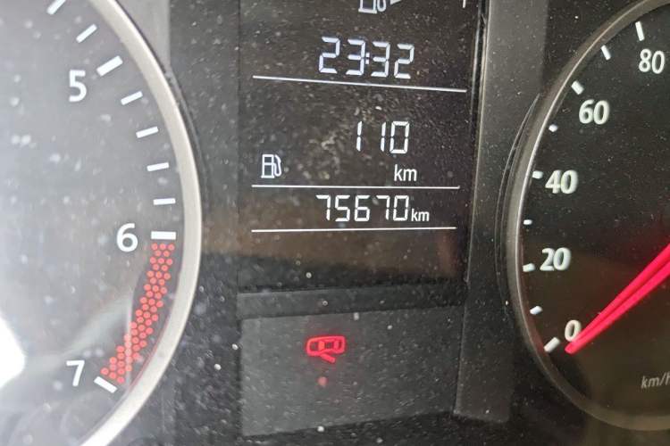 Used Volkswagen Lavida 2013 Classic 1.6L Manual Fashion Edition Odometer Close Up