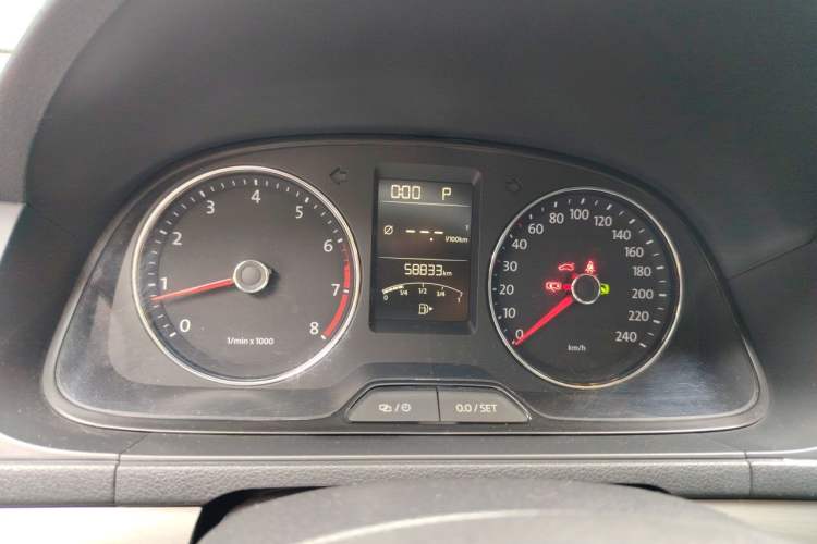 Used Volkswagen Lavida 2013 Restyled Classic 1.6L Automatic Comfort Edition Odometer Close Up