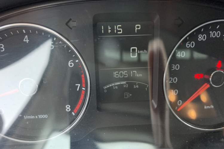 Used Volkswagen Lavida 2013 Restyled Classic 1.6L Automatic Comfort Edition Odometer Close Up