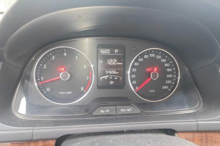 Used Volkswagen Lavida 2013 Restyled Classic 1.6L Automatic Comfort Edition Odometer Close Up