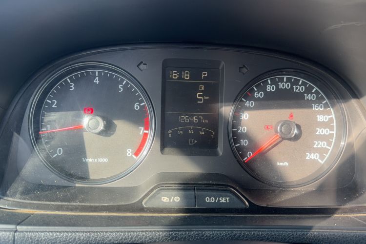 Used Volkswagen Lavida 2013 Revised Classic 1.6L Automatic Fashion Edition Odometer Close Up