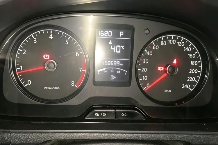 Used Volkswagen Lavida 2013 Revised Classic 1.6L Automatic Fashion Edition Odometer Close Up