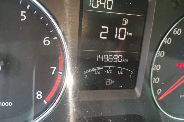 Used Volkswagen Lavida 2013 Restyled Classic 1.6L Manual Comfort Edition Odometer Close Up