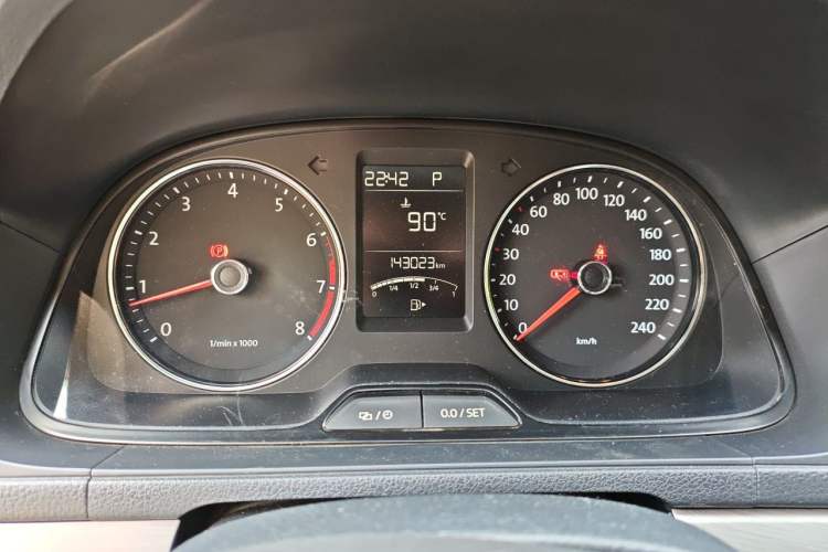 Used Volkswagen Lavida 2013 Restyled Classic 1.6L Automatic Comfort Edition Odometer Close Up