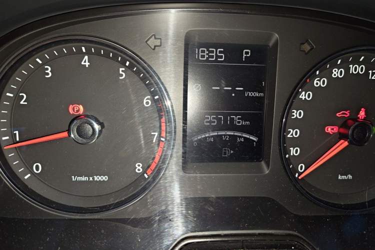 Used Volkswagen Lavida 2013 Restyled Classic 1.6L Automatic Comfort Edition Odometer Close Up