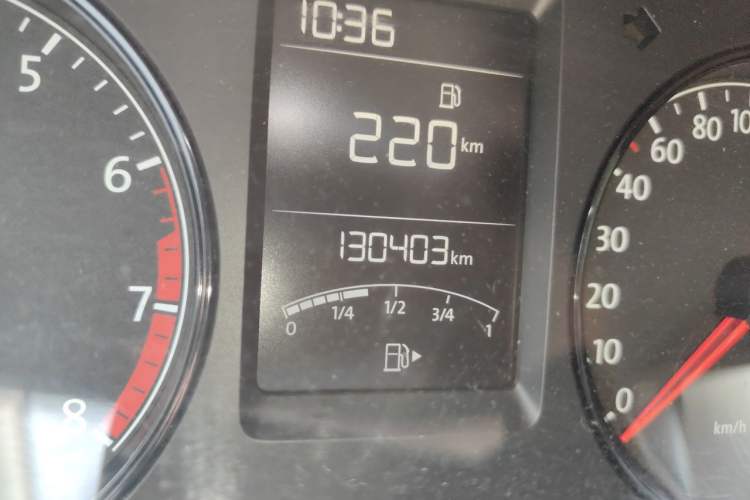 Used Volkswagen Lavida 2013 Revised Classic 1.6L Manual Fashion Edition Odometer Close Up