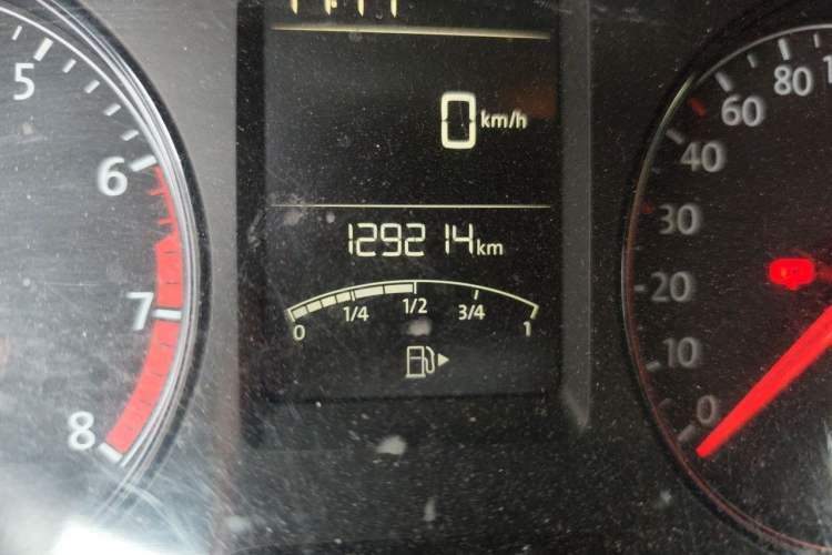 Used Volkswagen Lavida 2013 Revised Classic 1.6L Manual Fashion Edition Odometer Close Up