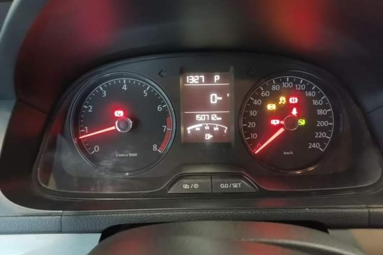 Used Volkswagen Lavida 2013 Revised Classic 1.6L Automatic Fashion Edition Odometer Close Up