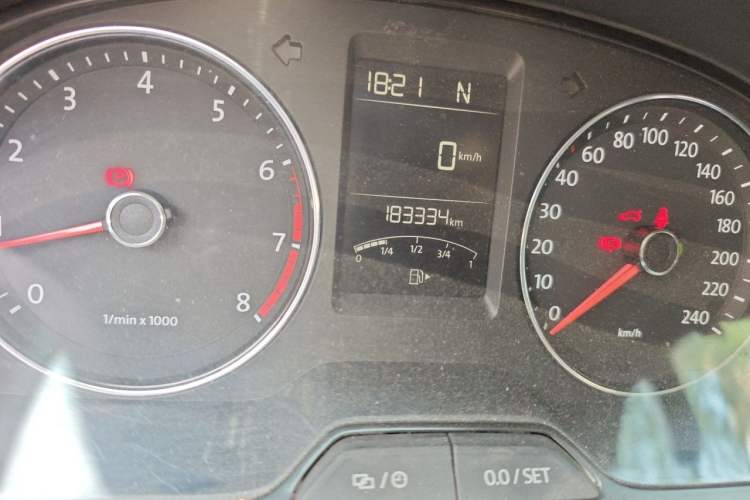 Used Volkswagen Lavida 2013 Restyled Classic 1.6L Automatic Comfort Edition Odometer Close Up