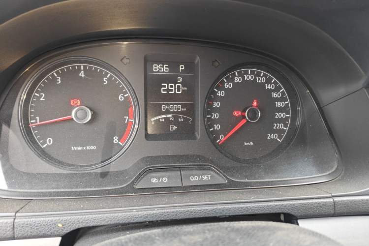 Used Volkswagen Lavida 2013 Revised Classic 1.6L Automatic Fashion Edition Odometer Close Up