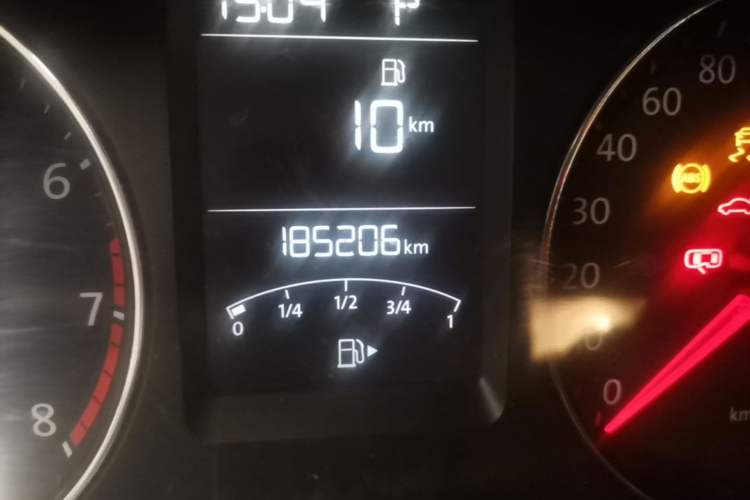 Used Volkswagen Lavida 2013 Revised Version 1.4 TSI DSG Comfort Edition Odometer Close Up