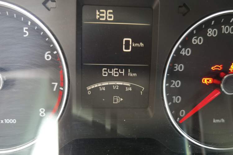 Used Volkswagen Lavida 2013 Restyled Classic 1.6L Manual Comfort Edition Odometer Close Up